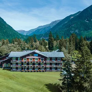 Le Labrador Hotel